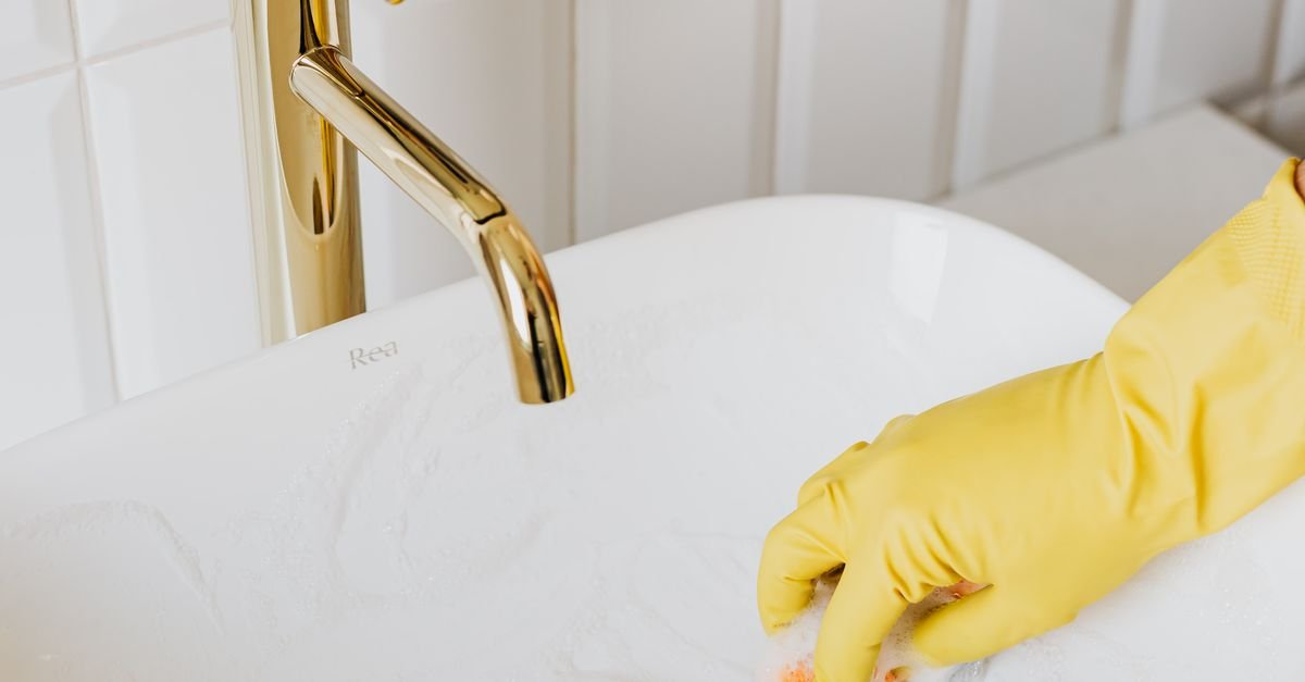 Bathroom Cleaning Tips