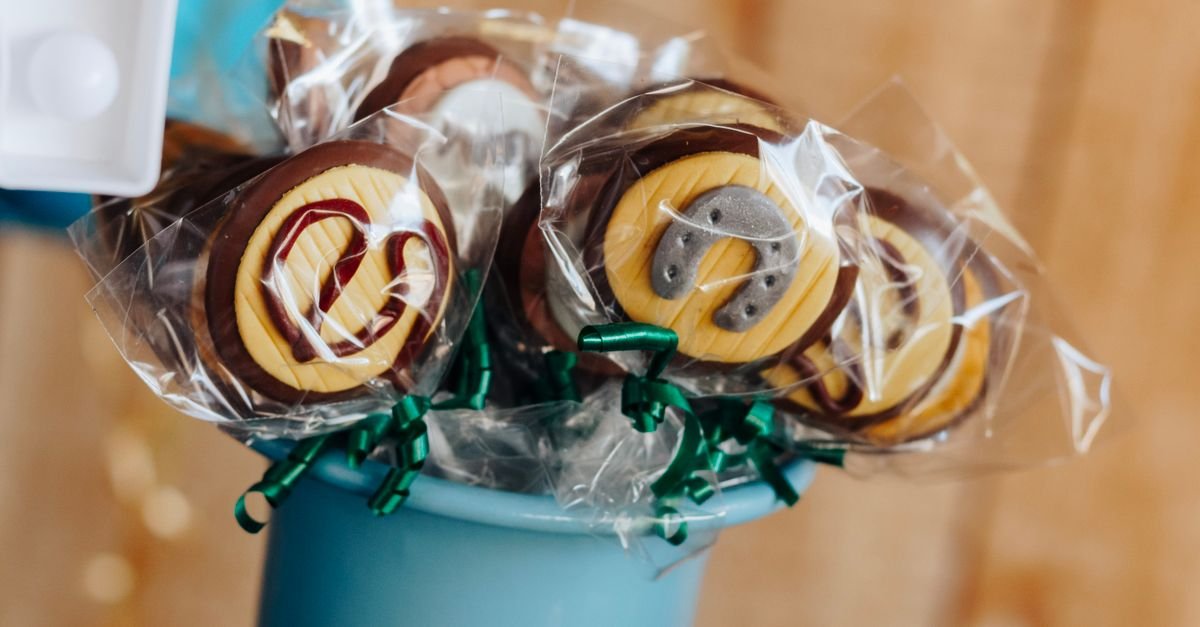 Themed Party Favors
