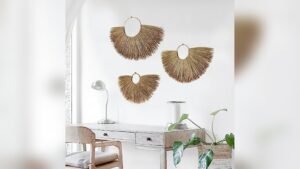 Hand-Woven Seagrass Circular Wall Décor