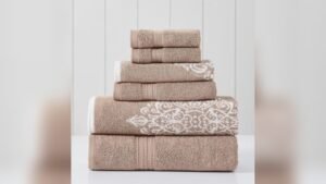 Functional Luxury Beauty Studio Interiors