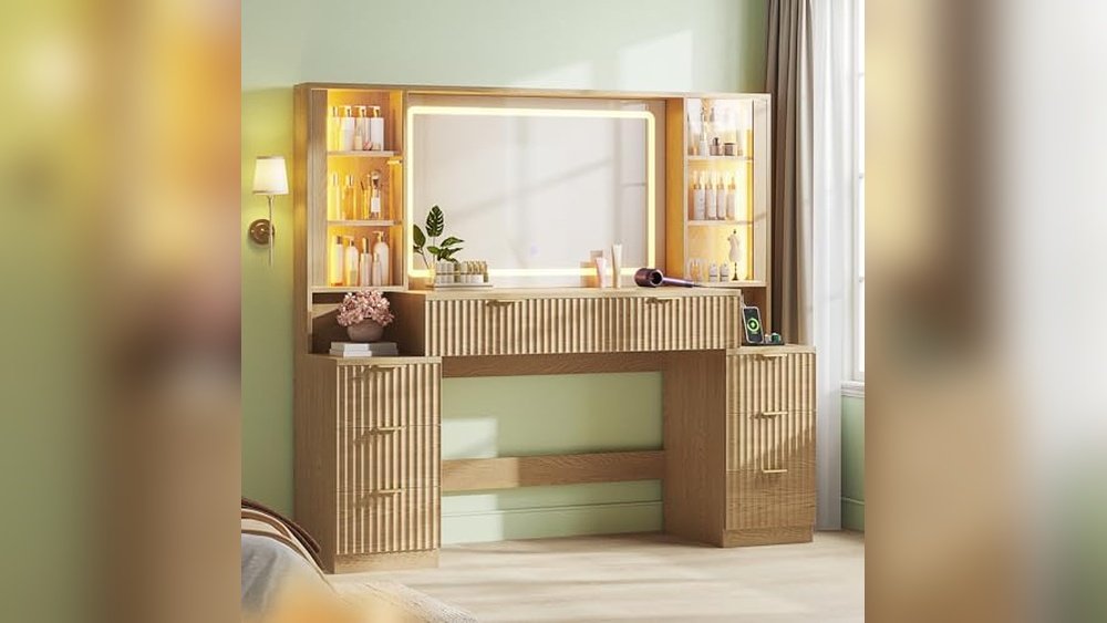 Luxury Vanity Table With Drawers