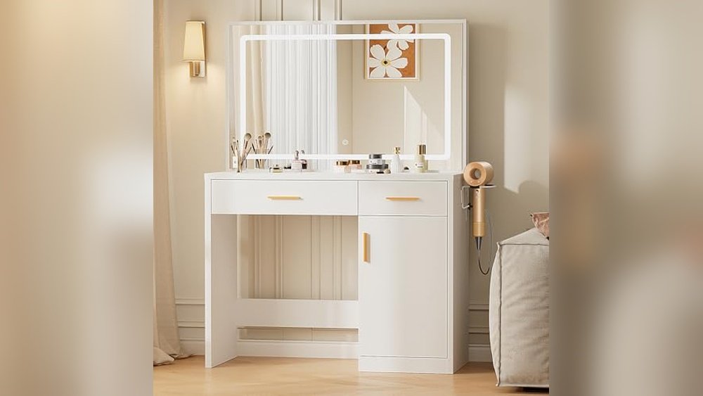 Minimalist Vanity Table Setups