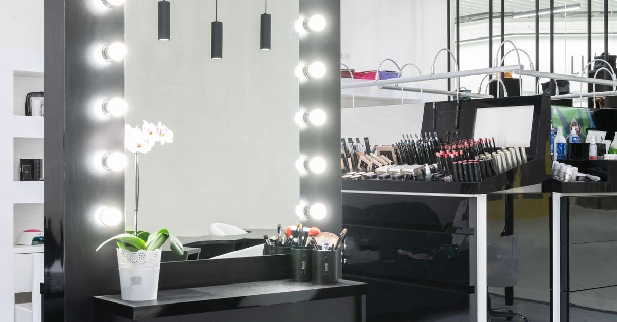 Vanity And Beauty Station