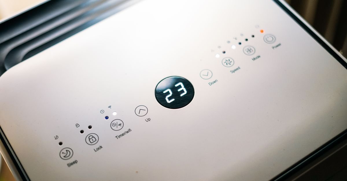 A portable air conditioner control panel